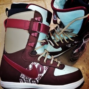 Nike Zoom Force 1 Snowboarding Boots